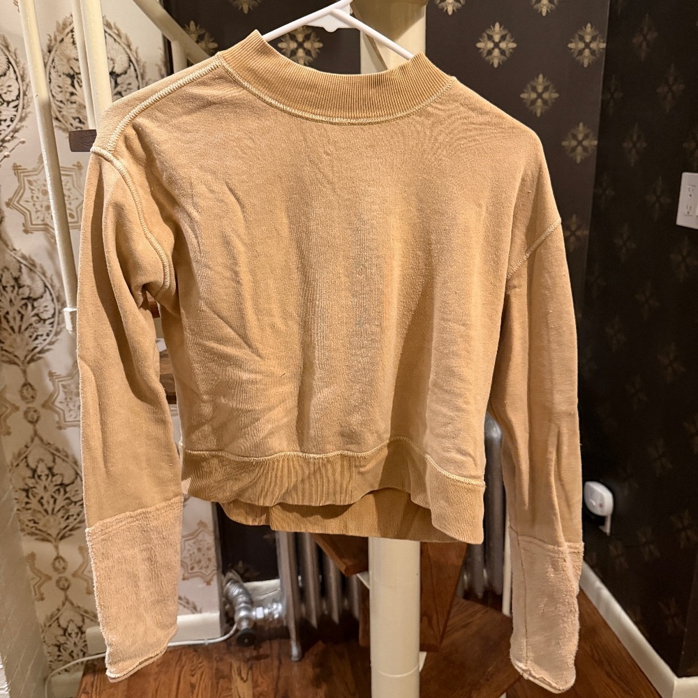 XS Free People Long Sleeve Crop